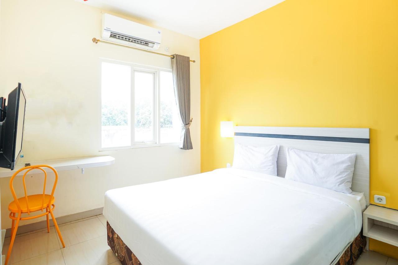 Pratisarawirya Guesthouse By Ecommerceloka Surabaia Exterior foto