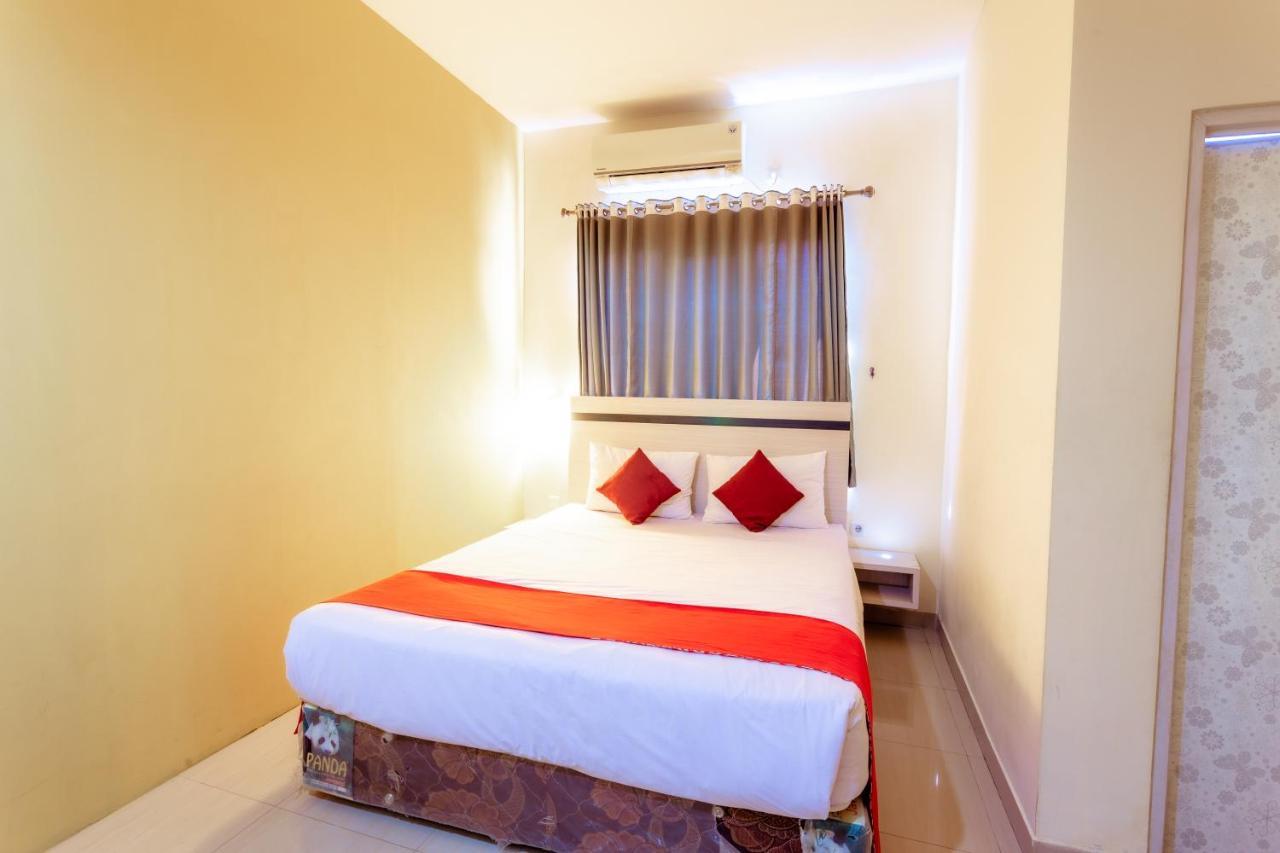 Pratisarawirya Guesthouse By Ecommerceloka Surabaia Exterior foto