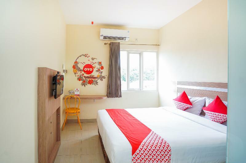 Pratisarawirya Guesthouse By Ecommerceloka Surabaia Exterior foto